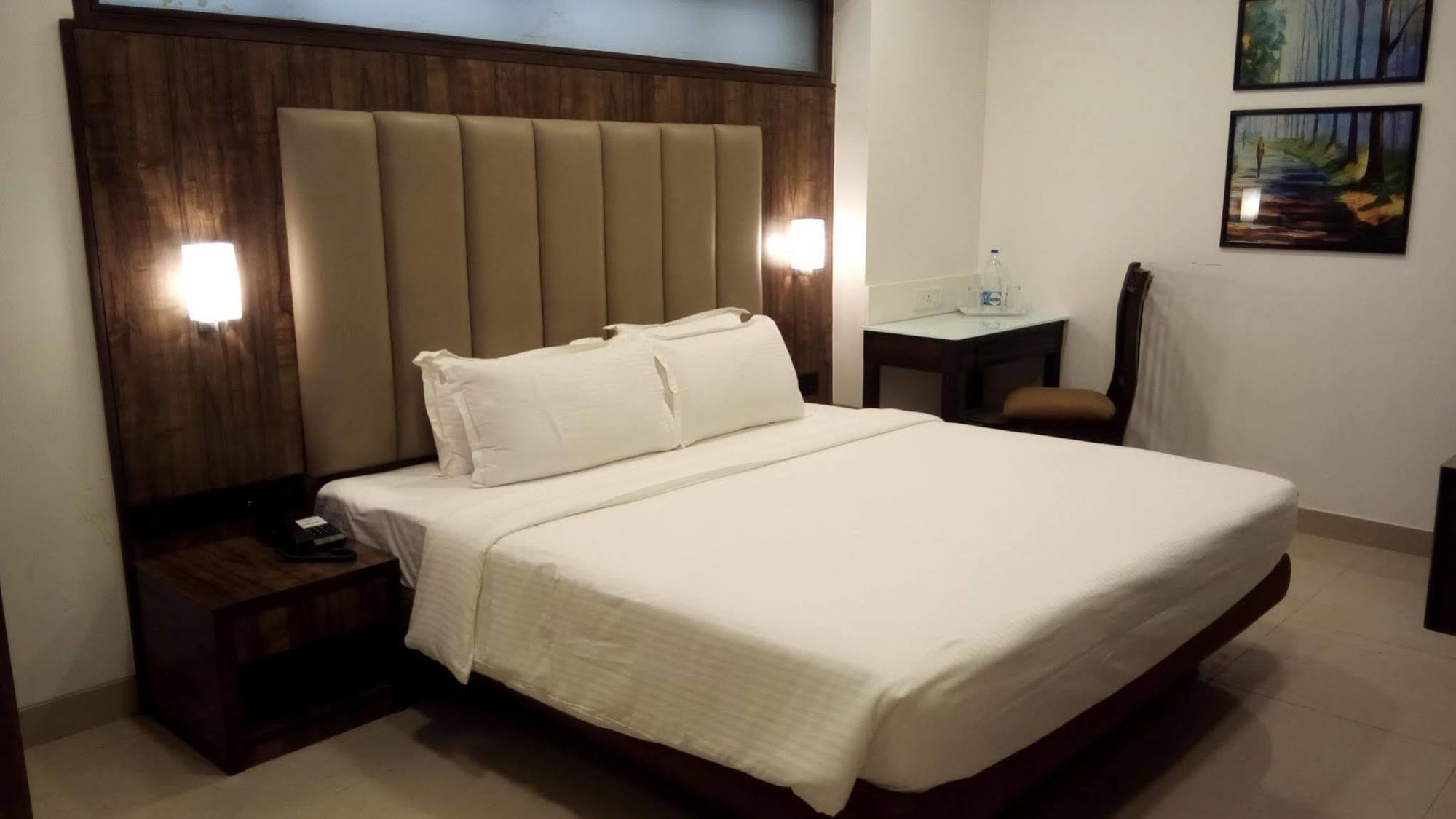 Golden Chariot The Boutique Hotel Mumbai Exterior foto