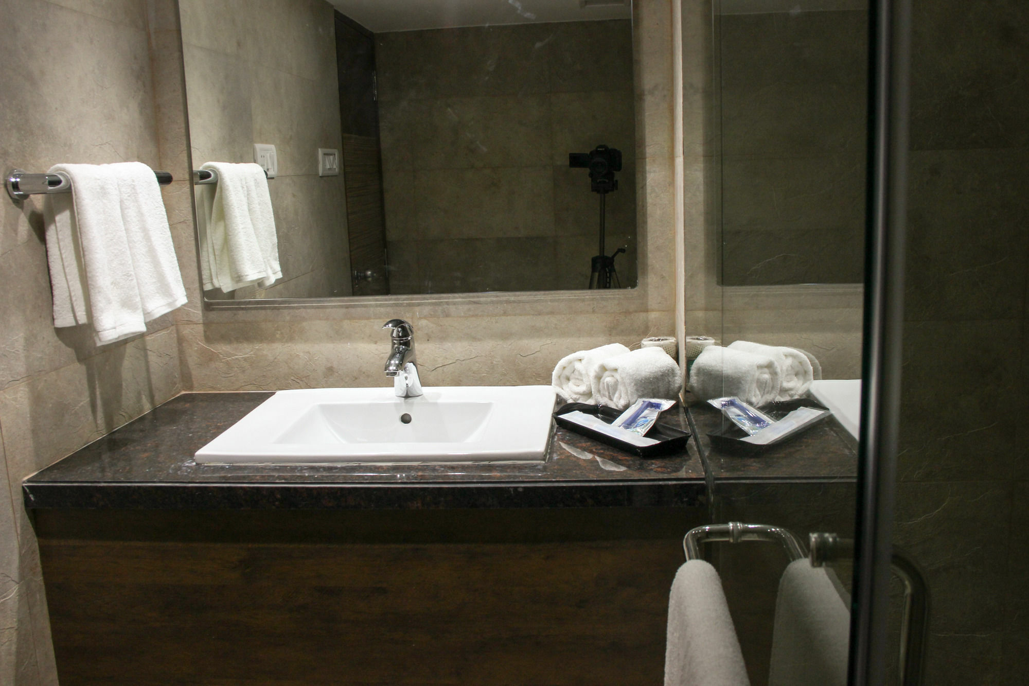 Golden Chariot The Boutique Hotel Mumbai Exterior foto